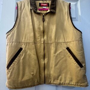 Wrangler Men's Beige and Brown Vest